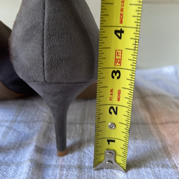Old Navy Gray Suede Kitten Heels - Picture 4 of 8